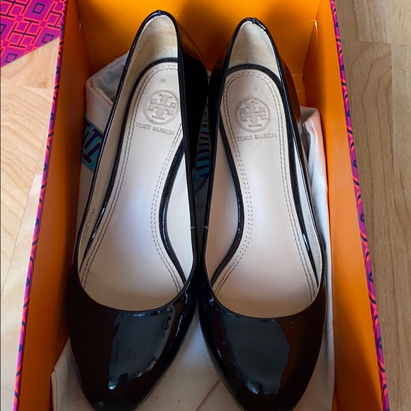 EC Tory Burch Black Leather Pump Women’s Size 6.5 - Picture 2 of 9